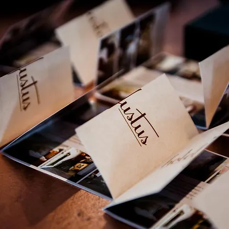 ホテル Boutique Justus 4*