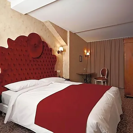 ホテル Boutique Justus 4*