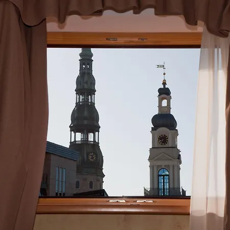 Отель Boutique Justus 4*