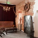 Boutique Justus Готель